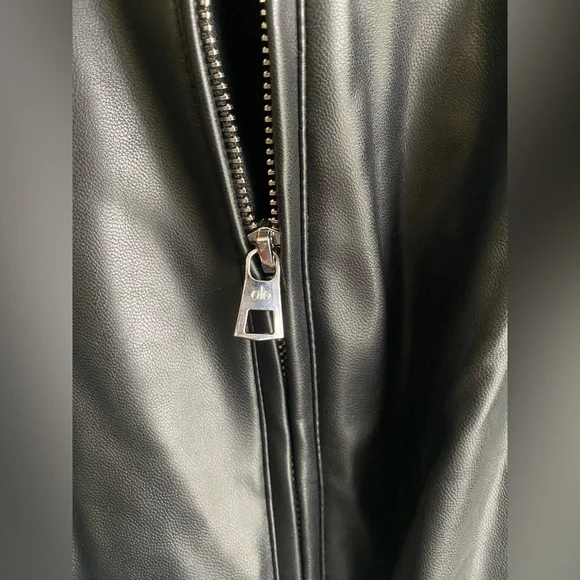 New Alo Yoga Faux Leather Cropped Premier Bomber - Black - Picture 8 of 14